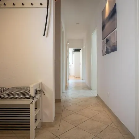 Haus-strandloeper-parterre-wohnung-grooter-strandloeper アパート Großenbrode